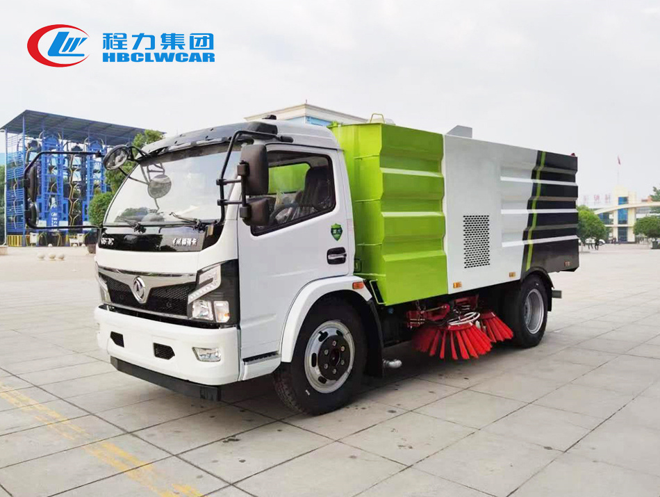 東風(fēng)大福瑞卡掃路車(chē)